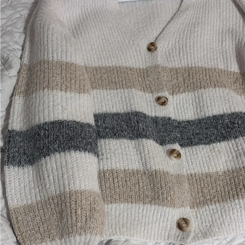 Cozy Striped Women's Cardigan Sweater - Picture 3 of 3